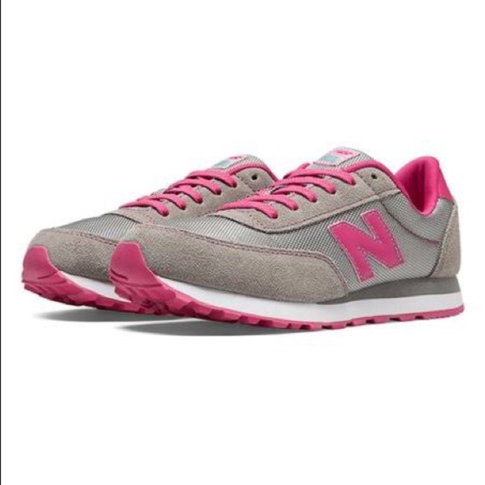 New Balance Grey & Pink Retro Mesh Suede Sneakers Size 7
